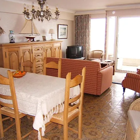 Seaside With Stunning Views アパート *